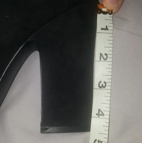 Last 1! Size 6 Black Ankle Peep toe Bootie - Picture 3 of 3